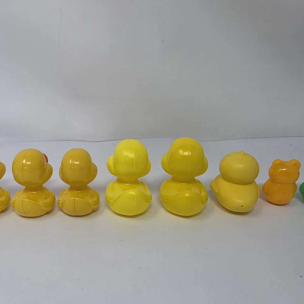 Ducks Plastic 2 Tumbler Toys Lot